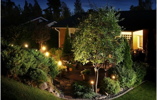 Boost your Curb Appeal with Outdoor Lighting